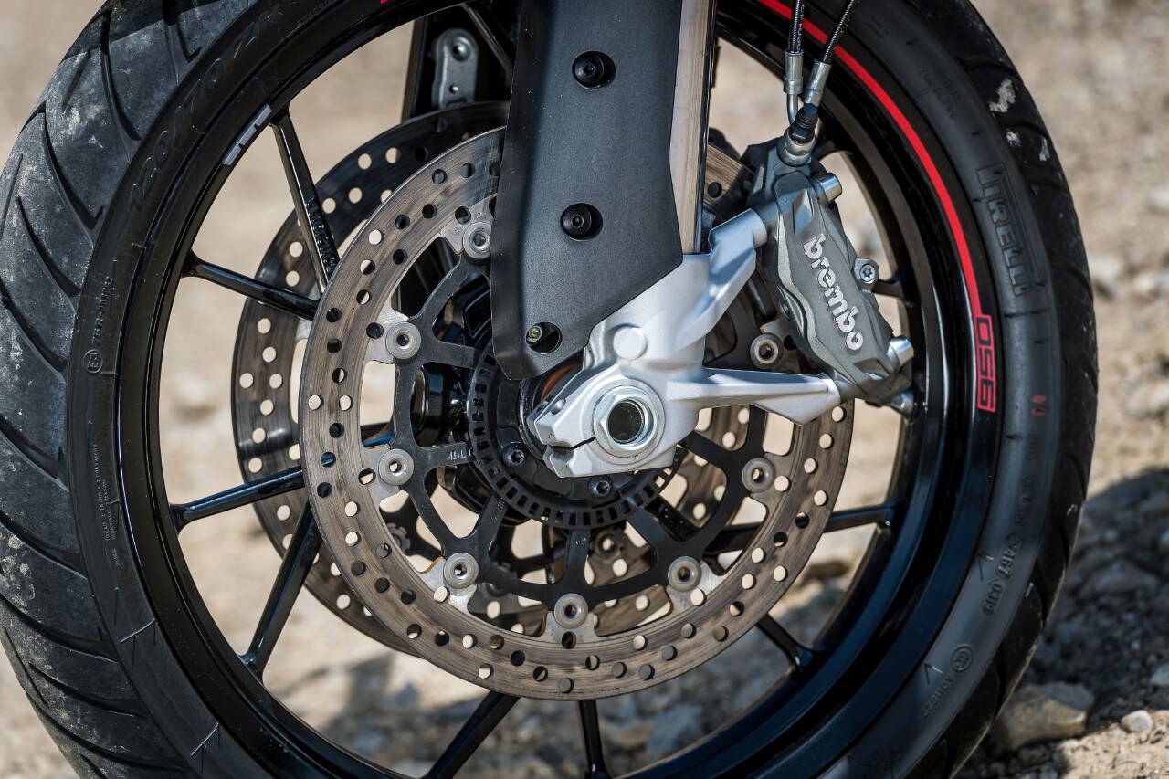 Ducati Multistrada 950 S - Kawasaki Versys SE Gran Tourer: fun touring